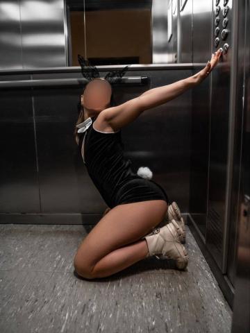 Зара Соблазнительная Блондинка фото 5